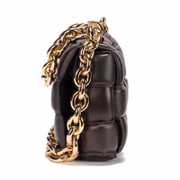 BOTTEGA VENETA CASSETTE系列 CHAIN 女士斜挎包 631421VBWZ02132 深巧克力色 中号