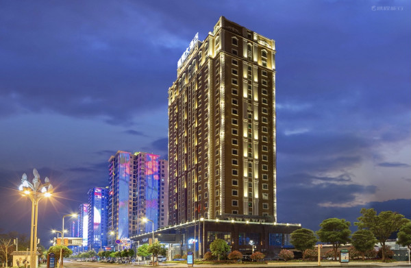 荔波嘉和大酒店 高级双床房1晚(含双早 双人bbq烧烤拼盘 精美点心)