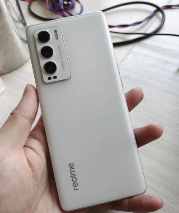 realme真我gt大师探索版5g手机12gb256gb雪山