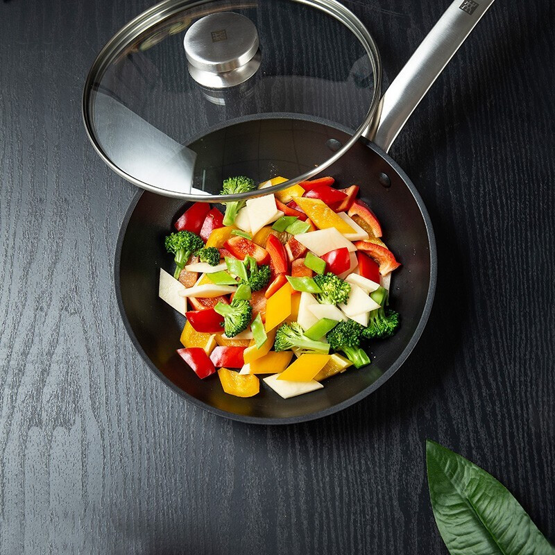 好用的平底锅不粘锅推荐 615ad88ec49771033.jpg