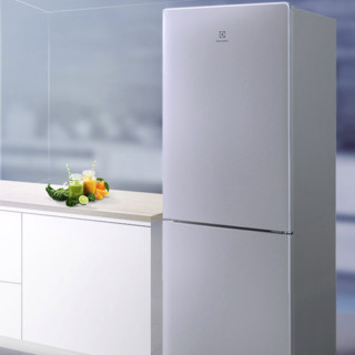 Electrolux 伊莱克斯 EBM1801TD 直冷双门冰箱 188L 闪白银