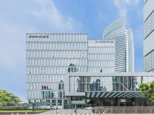 周末不加价广州保利悦雅酒店高级房1晚含双人自助早餐红酒1瓶部分时段