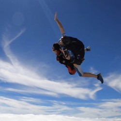 海南万宁神州半岛4000米海上跳伞
