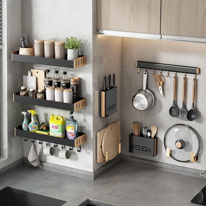 便宜好用的厨房调料架，壁挂免打孔收纳，安装简单，节省空间。