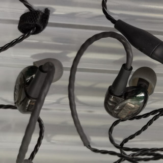 Westone 威士顿 UM Pro 30 入耳式动铁有线耳机 透黑 3.5mm