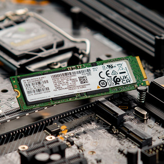 KINGBANK 金百达 KP230 Plus NvMe M.2 固态硬盘 2TB（PCI-E3.0）