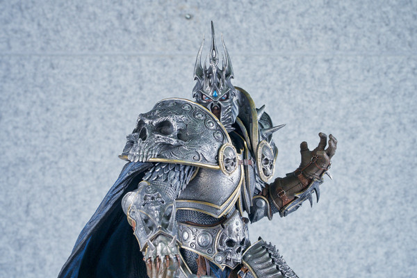 玩模总动员诺森德第一美臀正是在下暴雪出品巫妖王阿尔萨斯14雕像开箱