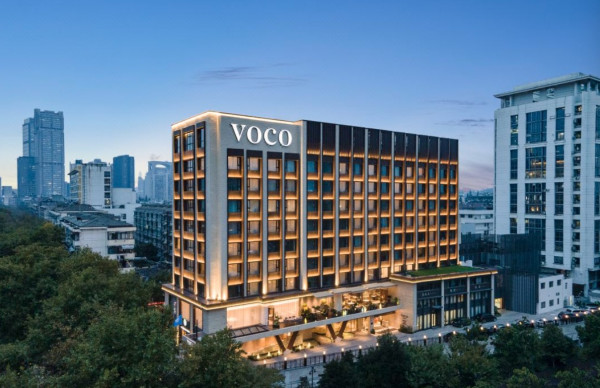 南京东方珍珠voco酒店高级大床房2晚含早餐minibar汐岸餐厅网红manner