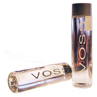 VOSS 芙丝 矿泉水苏打水组合装 800ml*2瓶（芙丝饮用天然泉水+芙丝苏打水饮料）