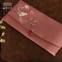 中国国家博物馆 杏林春燕刺绣钱包 11x21.5cm 丝绸复古手拿包