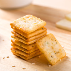 smallcrisp小脆泡吧小脆饼干非油炸薯片零食小包装网红囤货追剧休闲小