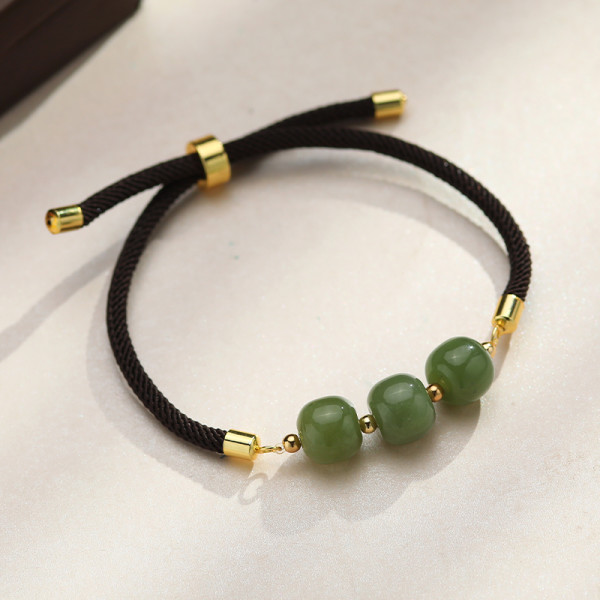 和田玉路路通手绳直径约10mm长度可调节