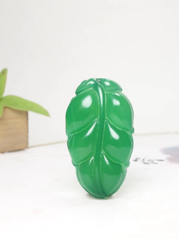 高冰玉髓金枝玉叶挂件