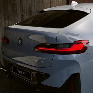 BMW 宝马 X4 21款 改款 xDrive 30i M运动曜夜套装