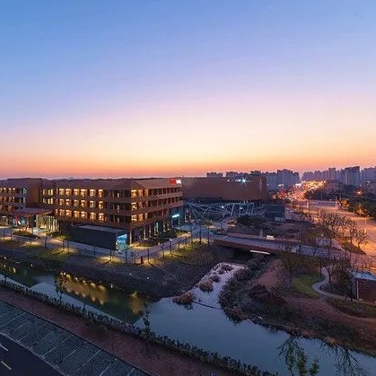 上海开元阿缇客酒店 波普派房