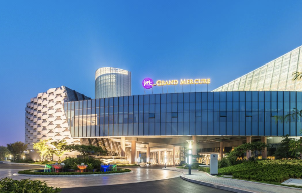 有snp青岛青航美爵酒店高级海景房2晚含双早自助午餐晚餐