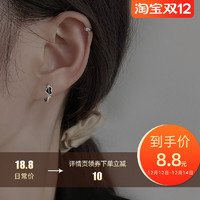 Z小姐 黑色爱心耳扣耳环2021年新款潮耳圈女个性耳钉女小众设计感