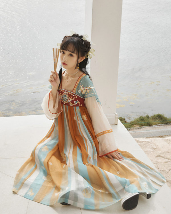 【省45元】十三余汉服_十三余 小豆蔻儿 瑶遇见神鹿-王者荣耀联名款