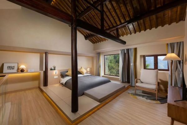 上下二楼的复式结构可活动面积更大,房间内设施也是超越了普通的民宿