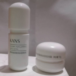 KANS 韩束 红胶囊系列高保湿护肤套装 (弹润水20ml+弹润乳20ml+倍润霜10g+玻尿酸水库保湿面膜2片)