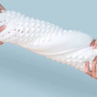 京东京造 轻氧系列泰国原产进口摩颗粒乳胶枕 94%天然乳胶母婴A级波浪枕