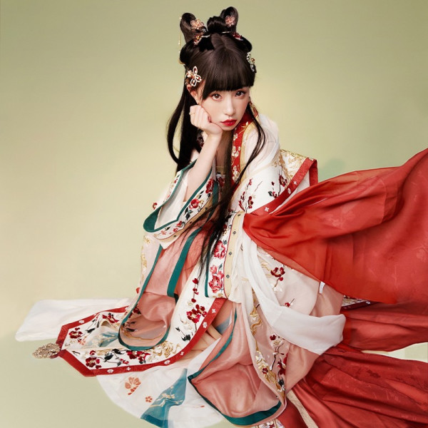 十三余汉服_十三余 小豆蔻儿 花萼暗香 宋制对大袖衫 shf112061多少钱