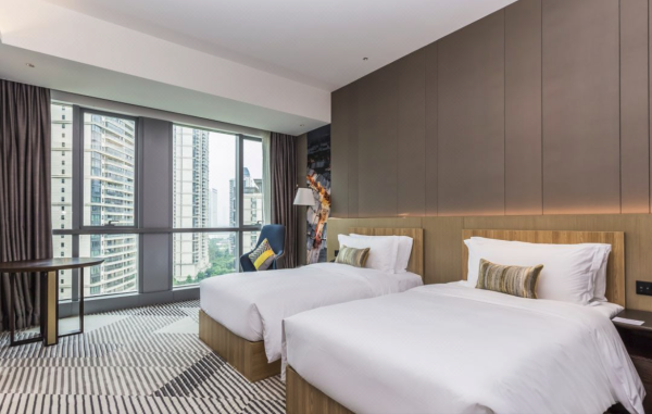 位于琶洲商业中心广州保利悦雅酒店悦雅豪华房1晚含早双人午晚setmenu