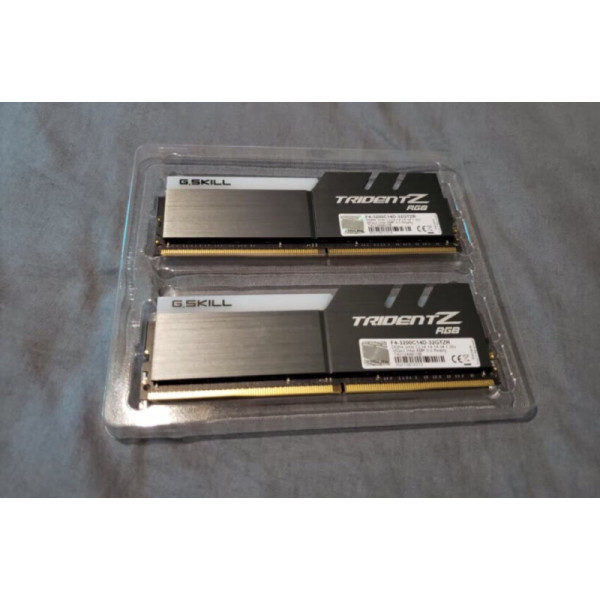 芝奇皇家戟幻光戟ddr4360032g超频游戏内存条灯条rgb