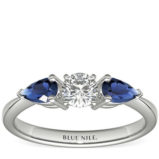 补贴购：Blue Nile 0.32 克拉圓形切割钻石+铂金经典梨形蓝宝石订婚戒托