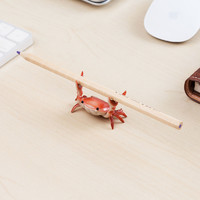 INS 日本笔托创意设计INS网红举重螃蟹笔架置物举笔放笔支架摆件模型