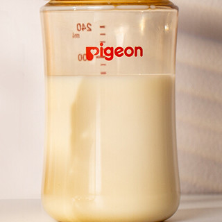 Pigeon 贝亲 自然实感第3代PRO系列 AA191 PPSU奶瓶 240ml M 3月+