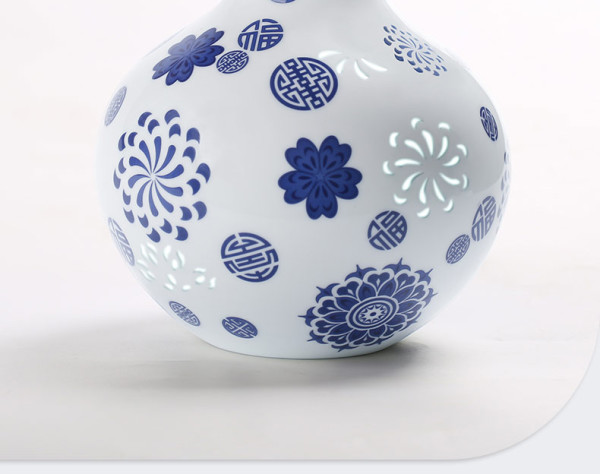 古青花玲珑瓷花瓶天球瓶