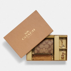 coach蔻驰奢侈品女士钱包礼盒卡其色pvcc7355imnox