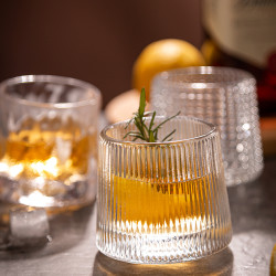加厚旋转水晶玻璃北欧威士忌杯