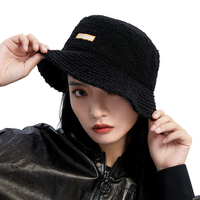 LENGKEORL 凌克 男女款泰迪绒渔夫帽 L324110120 黑色藏青