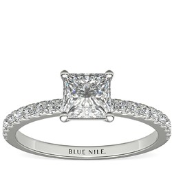 Blue Nile 1.00 克拉公主方形钻石+小巧密钉钻石订婚戒指 LD18174222