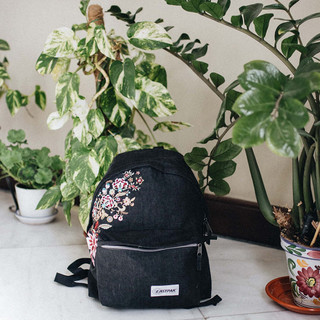 EASTPAK 依斯柏 女士双肩包 EK62018U 黑色 中号