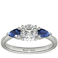 补贴购：Blue Nile 0.83克拉圆形切工钻石+经典梨形蓝宝石订婚戒指 LD14850741