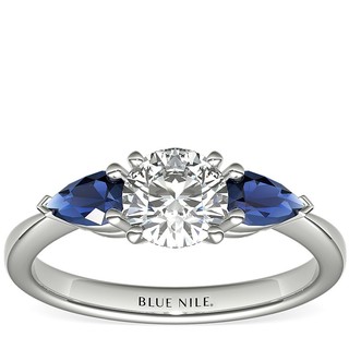 补贴购：Blue Nile 0.83克拉圆形切工钻石+经典梨形蓝宝石订婚戒指 LD14850741