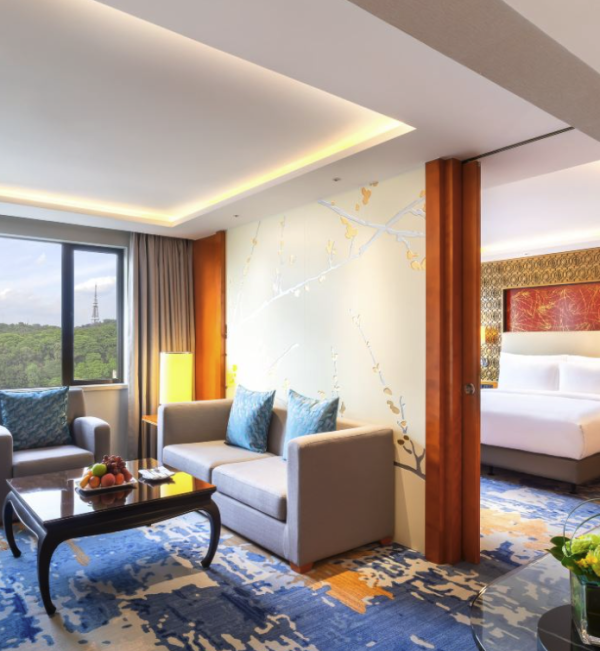 周末不加价广州中国大酒店尊豪房1晚食街600元餐饮津贴1份