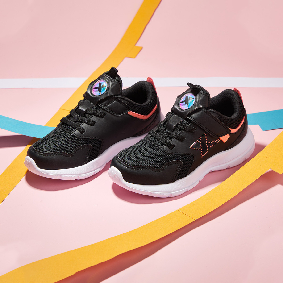 特步儿童休闲运动鞋