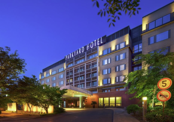 周末节假日通用上海博雅酒店豪华房12晚含早晚餐vr等儿童娱乐