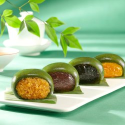 wu fang zhai 五芳斋 艾草青团蛋黄肉松豆沙黑芝麻糯米麻薯团子传统