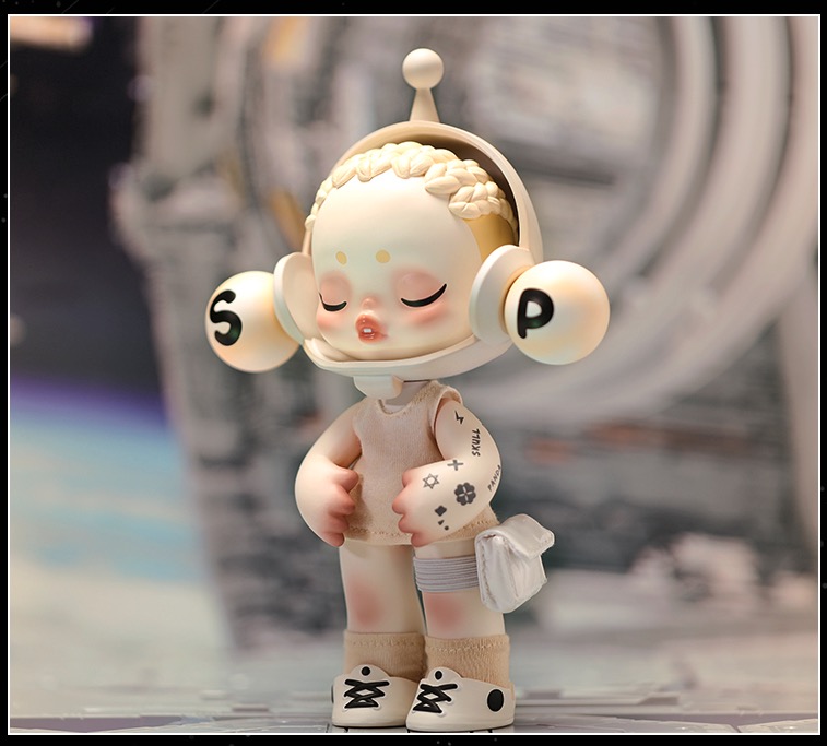 POP MART skullpanda OOTD 溯光 SKULLPANDA OOTD Light Chaser Figurine - Designer Figurine