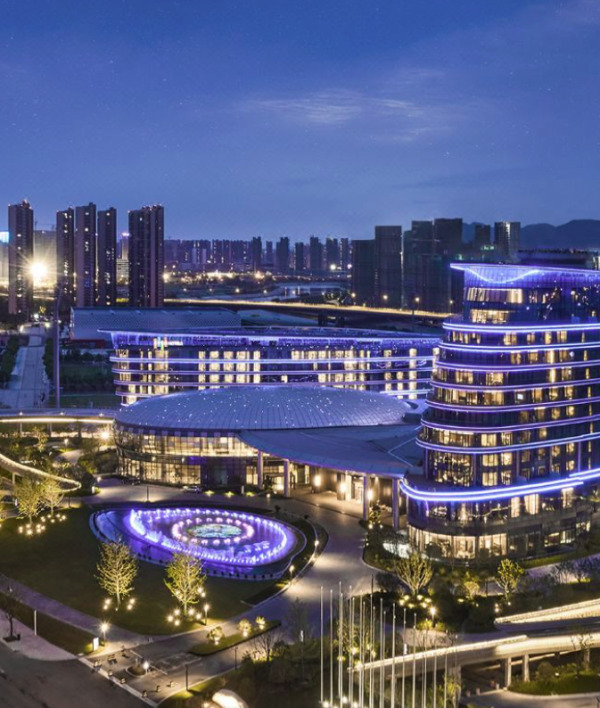 节假日周末不加价南京长江之舟逸衡酒店高级房大床2晚可拆分免费1小时