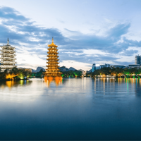 桂林漓江大瀑布酒店 标准双床房2晚（可拆分）含餐饮代金券