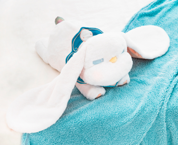 故宫博物院 犰狳毛绒抱枕毯 44x21cm 创意两用午睡毯