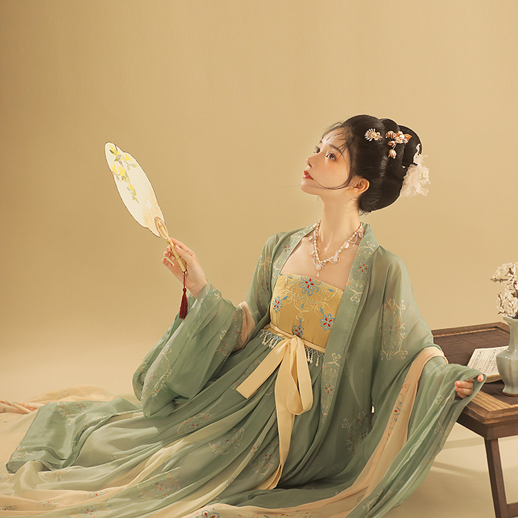 桔屿 唐制汉服 诃子裙复原款套装 绿色