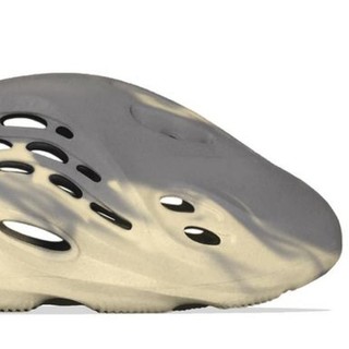 adidas ORIGINALS Yeezy Foam Rnnr Mxt Moon Gray 中性跑鞋 GV7904 灰黄 38.5