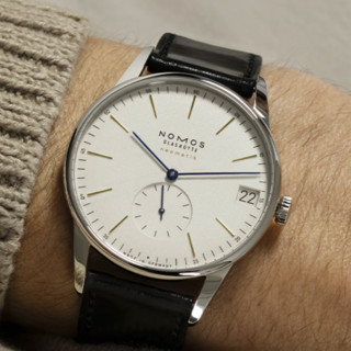 NOMOS 诺莫斯 Orion系列 40.5毫米自动上链腕表 360